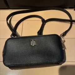 TOMMY HILFIGER ショルダーバッグ ブラック