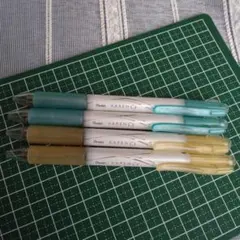 Pentel 　３色ボールペン 4本セット　　　①のサムネイル