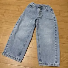 デニムパンツ 飾りボタン付き　110㎝