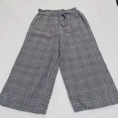 グレー　チェック柄ワイドパンツ 130センチ