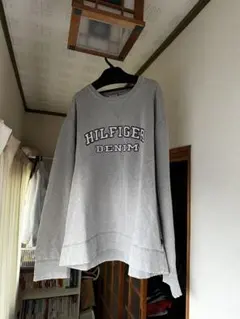 TOMMY JEANS 90s トレーナー