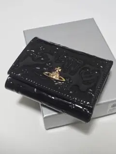 新品未使用 Vivienne Westwood 三つ折り財布 ブラック 金マーク - メルカリ