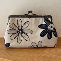 花柄がま口ポーチ