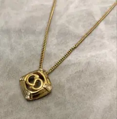 ディオール　ゴールドペンダントネックレス　ストーン　ロゴ　アクセサリー