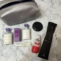 エミレーツ航空アメニティ　BVLGARI ポーチ　アメニティ　ブルガリのサムネイル