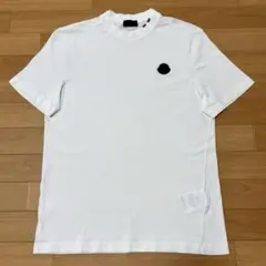 美品〕モンクレール 黒ラバーワッペン S ホワイト Tシャツ 5S457