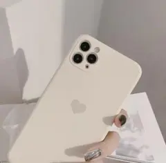 J30   iPhoneの携帯ケース