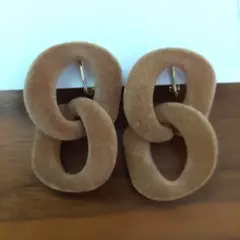 ★ブラウン ベロアリンクチェーンフープイヤリング