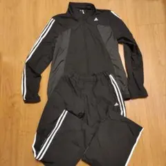 adidas ウインドブレーカー　 ジャケットとパンツのセット ブラック OT