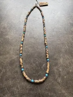木製ビーズとターコイズのネックレス