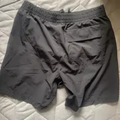 GU 黒 ショートパンツ