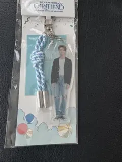 SEVENTEEN CARAT LAND The8アクスタキーホルダー