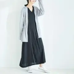 【美品】シルエットが楽しめる♪ラッシュガード素材のロングジップパーカー UV対策のサムネイル