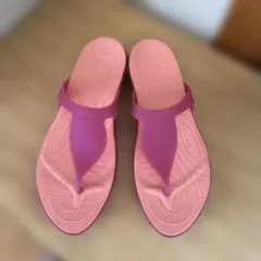 クロックス　トングサンダル フラット　サイズW8