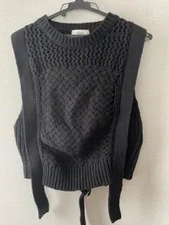 BEAMS HEART ブラックノースリーブニットベスト