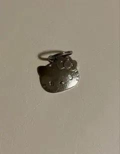 ハローキティ 50周年ノベルティチャーム