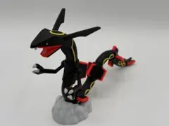 特殊塗装　光る　色違い　レックウザ 　フィギュア　 ポケモン　プラモデル 特殊塗装 光る 色違い レックウザ フィギュア ポケモン プラモデル