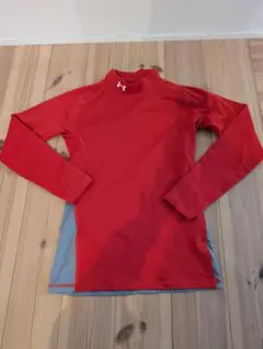 Under Armour 赤 長袖アンダーシャツ　コールドギア