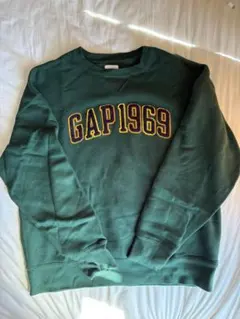GAP 1969 ダークグリーン トレーナー