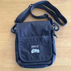 adidas ADVENTURE ショルダーバッグ