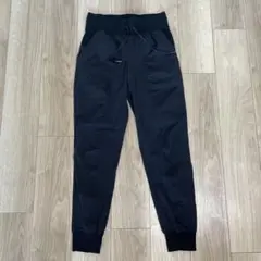 ルルレモン　パンツ　黒　4