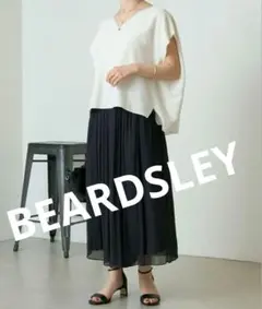 美品 定価の半額以下 BEARDSLEY ホワイト レーススリーブ Tシャツ