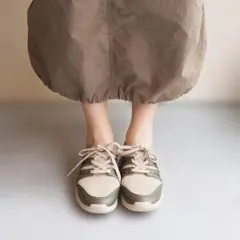 Item thumbnail for item 1cb7fd8a-cc33-48b6-b5d5-3348616a1e96