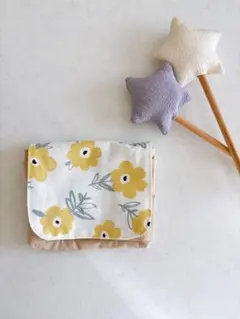 【移動ポケット】マチ付き・ポケット付き・裏地付き