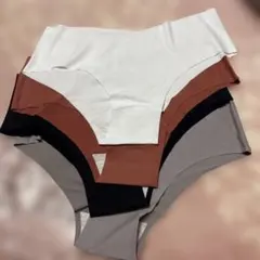 4P シームレスショーツ