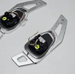Audi 純正 パドルシフト 8V0951523XHA エクステ付のサムネイル