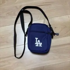 LA Dodgers ショルダーバッグ ネイビー