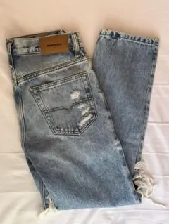 デニムパンツ