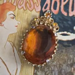 希少な逸品 ヴィクトリアン調デザイン 英国ヴィンテージペンダントトップ