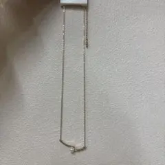 シンプルバーとパールネックレス