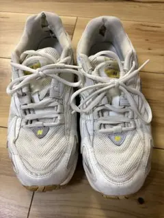 New Balance ML725AF ホワイト