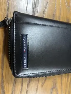 TOMMY HILFIGER 黒 革長財布