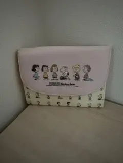 PEANUTS スヌーピー　マルチケース/母子手帳ケース
