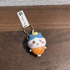くら寿司　ちいかわ　ハチワレ　キーホルダー