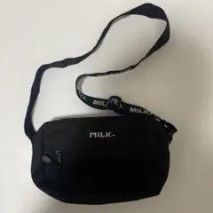 MILKFED. ブラック ショルダーバッグ