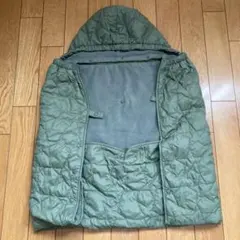 ユニクロ ライトウォームパデッド2WAYブランケット　オリーブ