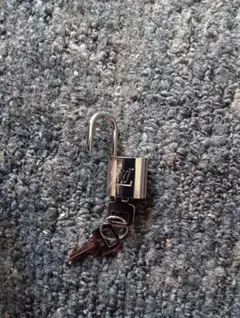 ルイヴィトン パドロック