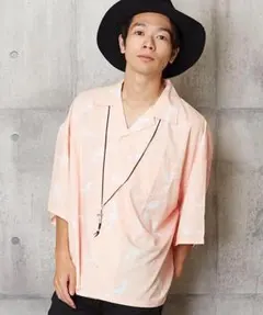 アンリラクシング　unrelaxing　総柄アロハシャツ　ピストル柄ピンクのサムネイル