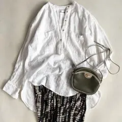 サラマリカ　23SS　スローブイエナ別注　フラワー刺繍　バックスリットブラウス