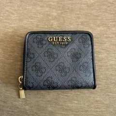 GUESS 二つ折り財布のサムネイル
