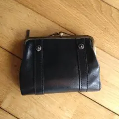 がま口二つ折り財布