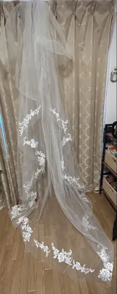 ワタベウェディング　ロングウェディングベール 刺繍入り