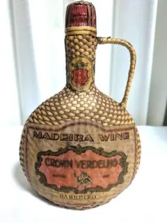 ダリデザイン】コンデ・デ・オズボーン ブランデー 箱付き 陶器ボトル