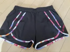 YONEX ストライプデザイン ショーツ