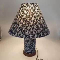 zM55L レトロ 花柄 テーブルラライト ネイビー