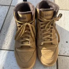 adidas ベージュ ハイカットスニーカー （箱付き）
